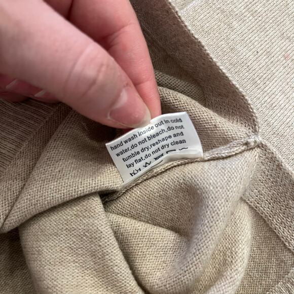 Tyler Böe Cowl Neck Tunic Sweater Large Cashmere Blend Beige Tan Preppy Classic - Picture 12 of 12